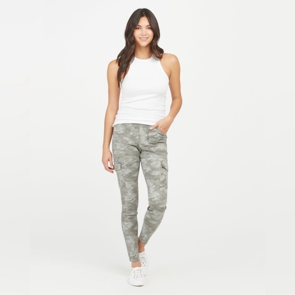 Spanx Stretch Twill Ankle Cargo Pant